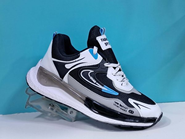 میانه مدل نایک